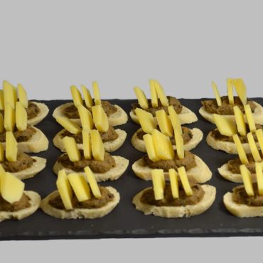 Tapas de caviar d'aubergine et Comté
